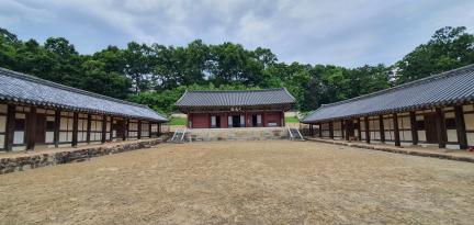 상주향교 동서무 전경